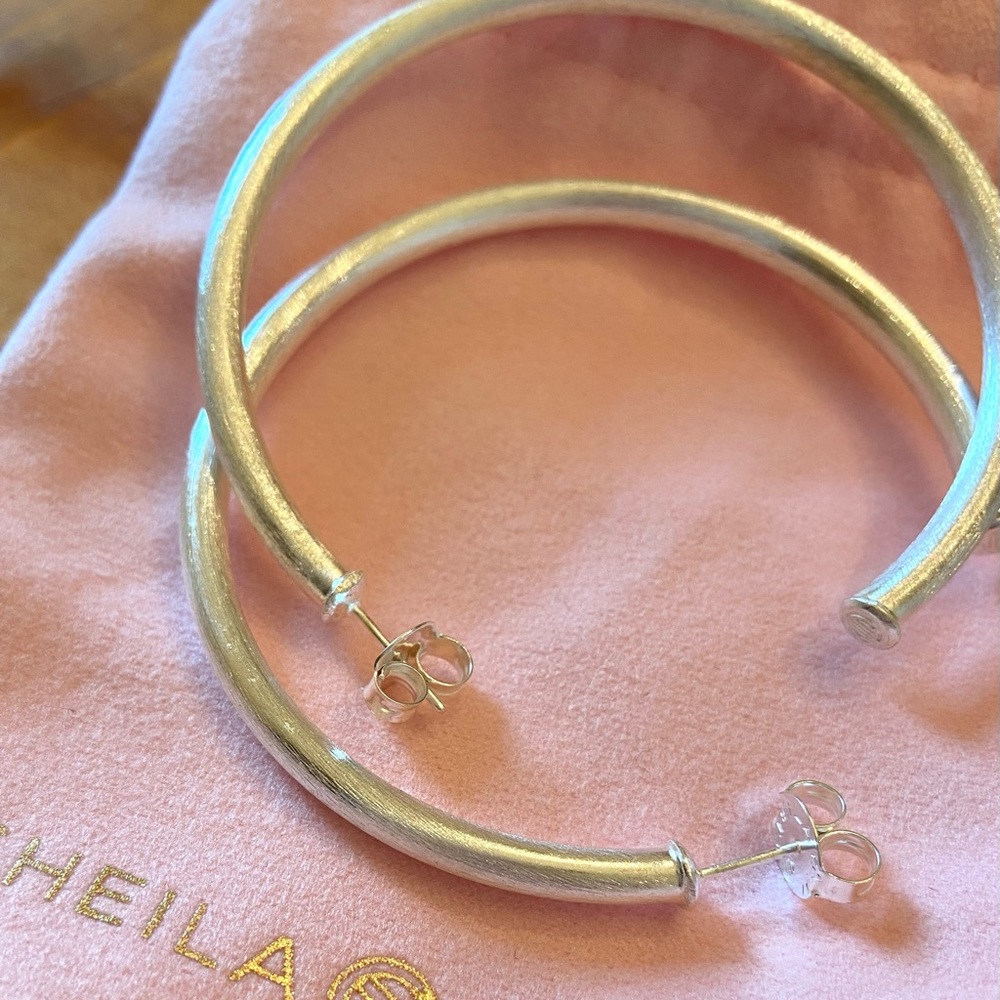 NWT Sheila Fajl Everybody’s favorite hoops (silver)